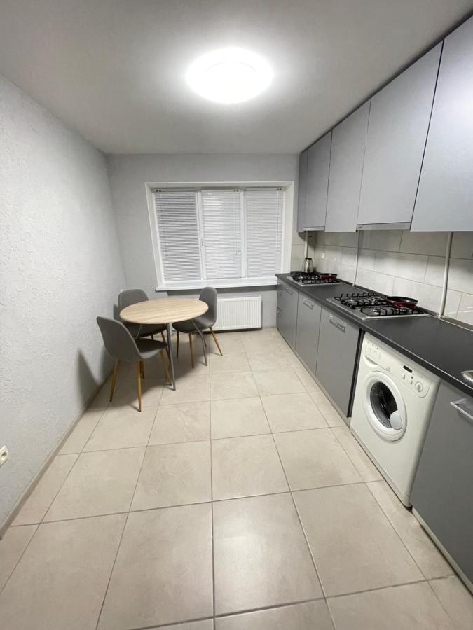 Апартаменты Проспект Победы 101 Tsjernihiv Buitenkant foto